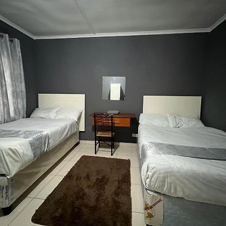 Golden Bamboo Hotel Nyanda Kültér fotó