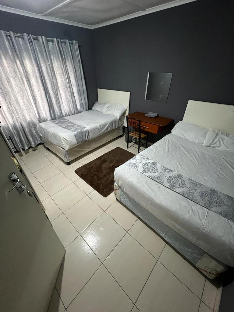 Golden Bamboo Hotel Nyanda Kültér fotó